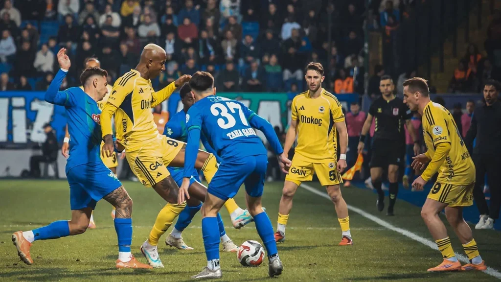 Fenerbahçe Rizespor’u Konuk Ediyor: Derbi Öncesi Kritik Sınav