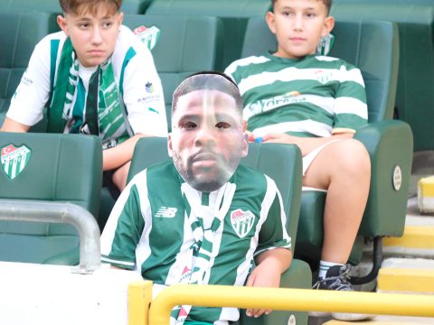Bursaspor 2-2 Esenler Erokspor