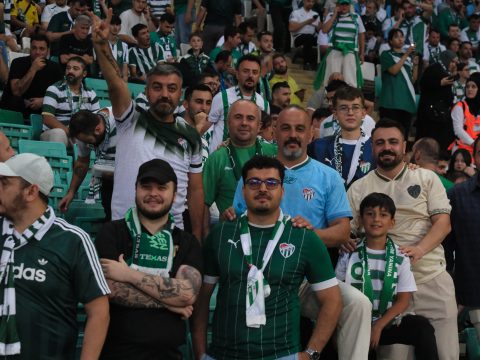 Bursaspor 2-2 Esenler Erokspor