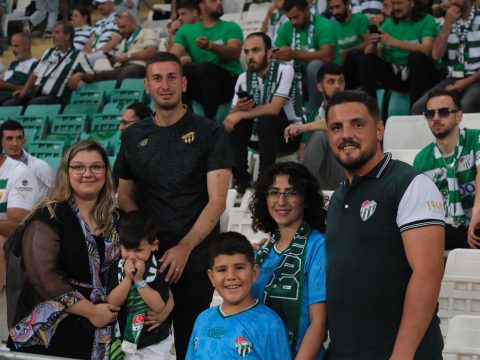 Bursaspor 2-2 Esenler Erokspor