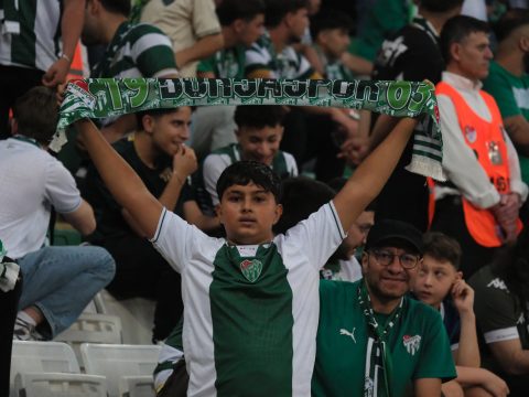 Bursaspor 2-2 Esenler Erokspor