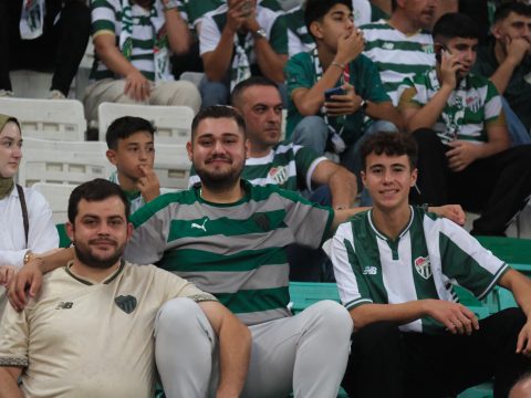 Bursaspor 2-2 Esenler Erokspor