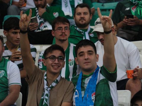 Bursaspor 2-2 Esenler Erokspor