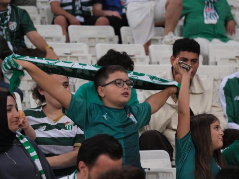 Bursaspor 2-2 Esenler Erokspor
