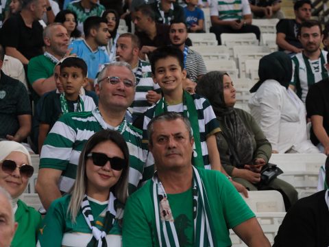Bursaspor 2-2 Esenler Erokspor