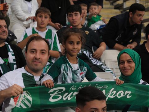 Bursaspor 2-2 Esenler Erokspor