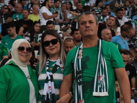 Bursaspor 2-2 Esenler Erokspor