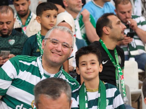 Bursaspor 2-2 Esenler Erokspor