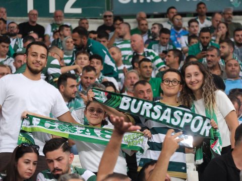 Bursaspor 2-2 Esenler Erokspor
