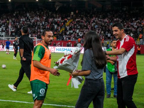 B. Petrolspor 1-2 Bursaspor