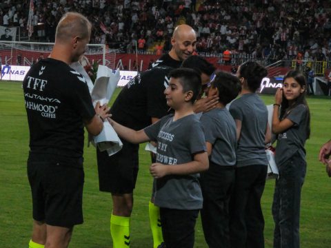 B. Petrolspor 1-2 Bursaspor