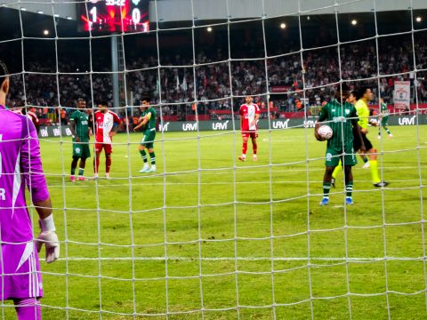 B. Petrolspor 1-2 Bursaspor